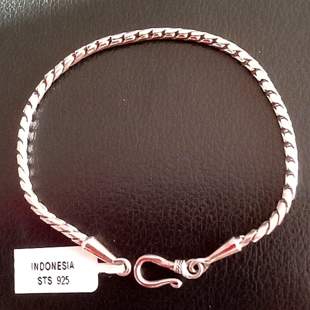 BALI LEGACY STERLING SILVER COBRA BRACELET